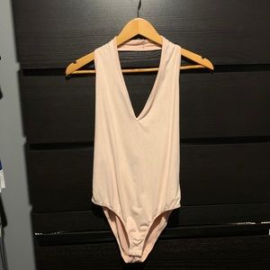 🛍5/$20🛍 Deep-V, bodysuit with open back